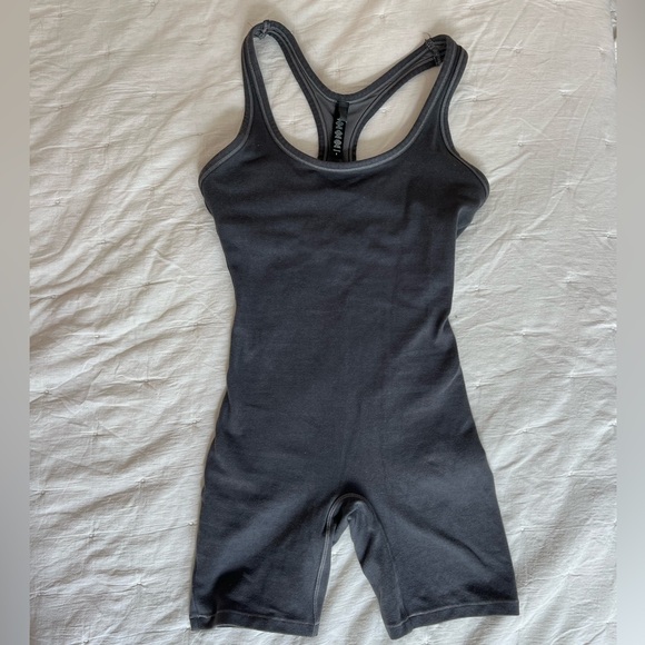 SKIMS Outdoor Mid Thigh Onesie - Small - Picture 1 of 5